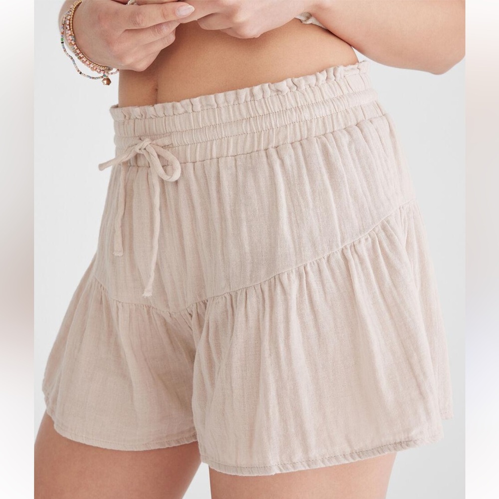 🌻3 for $18 Aeropostale High Waist Cream Shorts Size Medium
